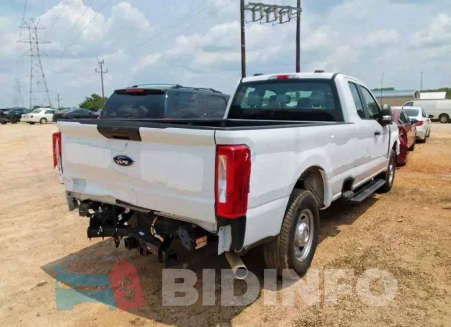 1FT7X2AA5PEE17060 Photo# 3