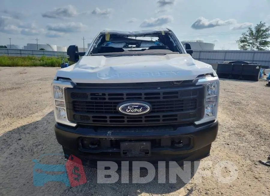 1FT7X2BA1REC94844 Photo# 5