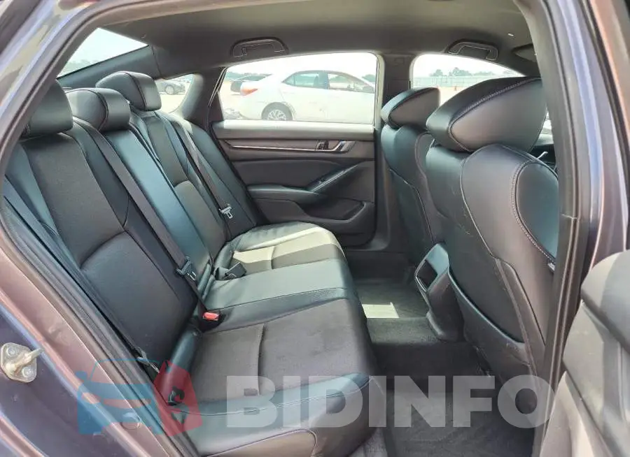 1HGCV1F38JA187653 Photo# 10