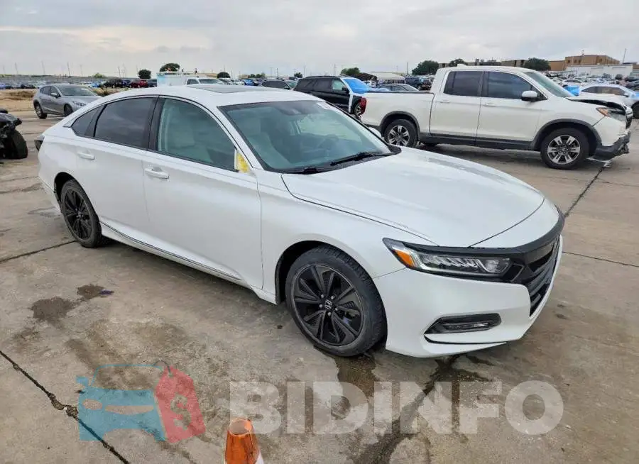 1HGCV1F53JA140256 Photo# 4