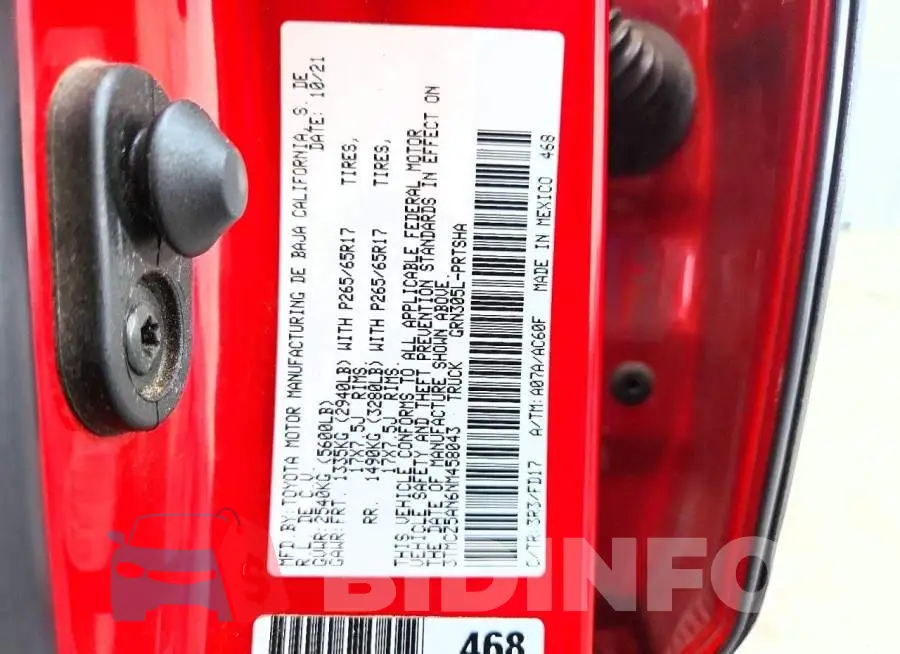 3TMCZ5AN6NM458043 Photo# 13