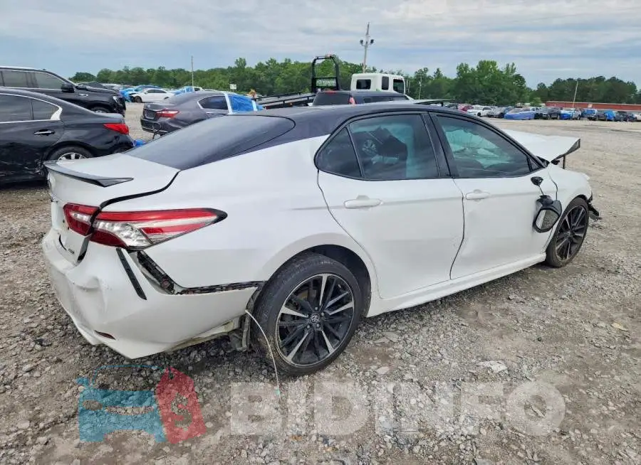 4T1B61HK2JU139572 Photo# 3