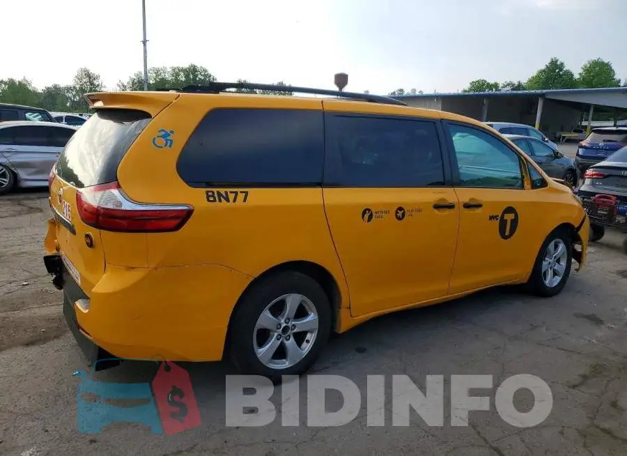 5TDKZ3DCXHS877415 Photo# 3