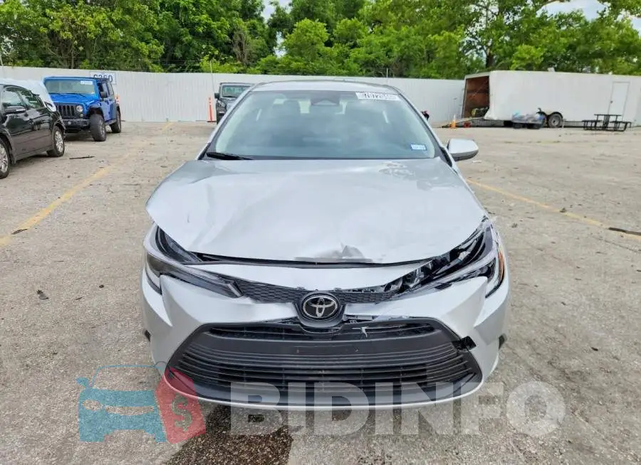 JTDBCMFE9T3123373 Photo# 5