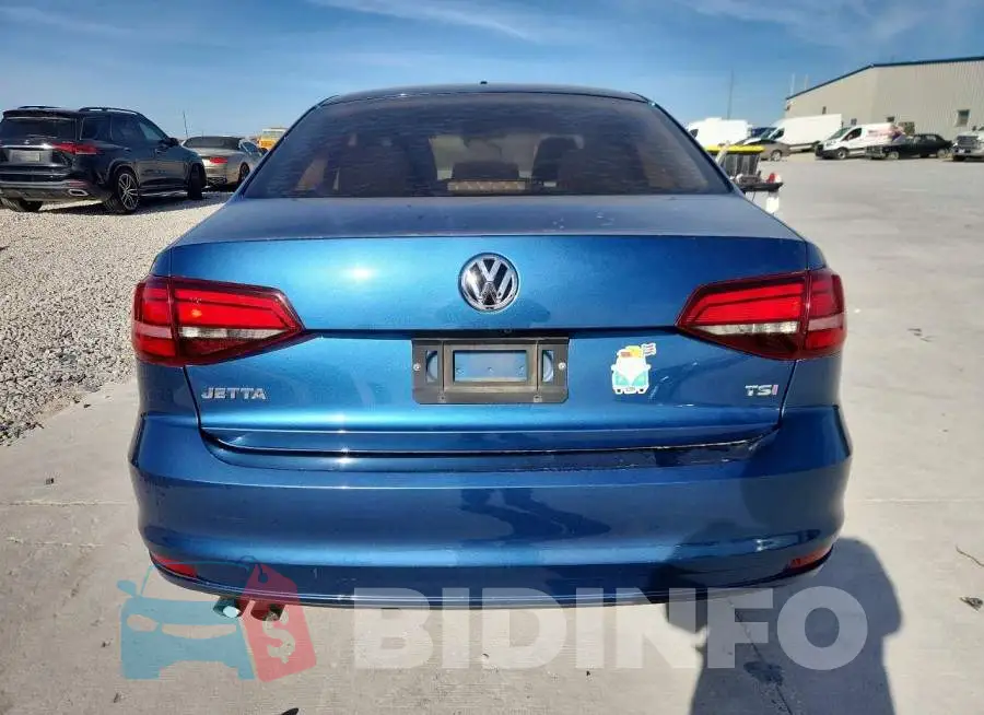 3VW167AJ2HM357334 Photo# 6