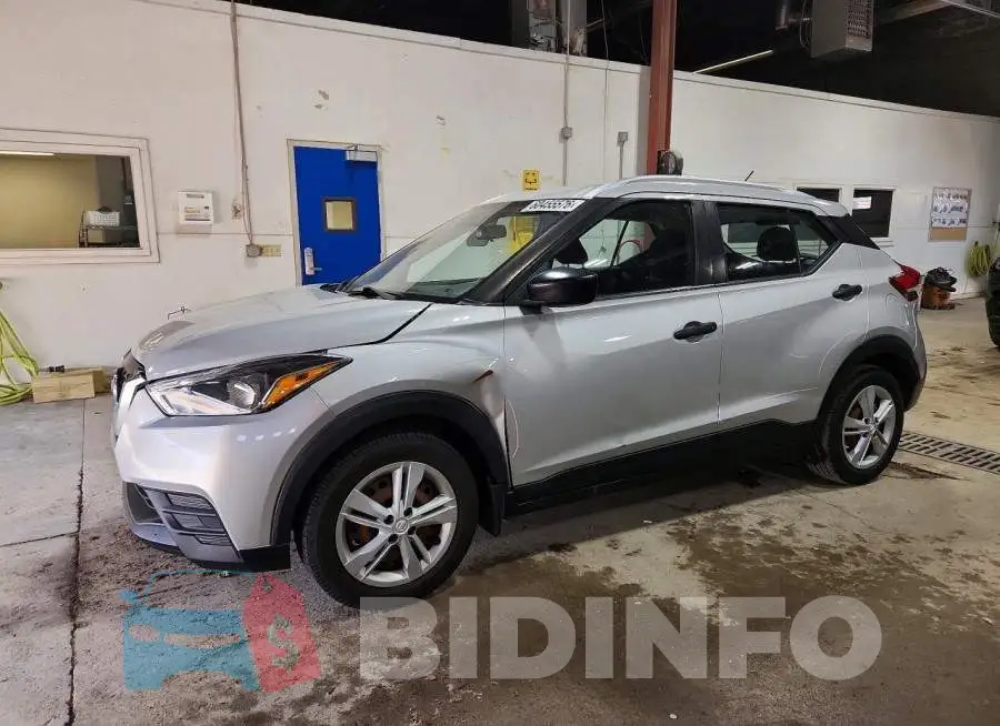 3N1CP5CU6KL569142 Photo# 1