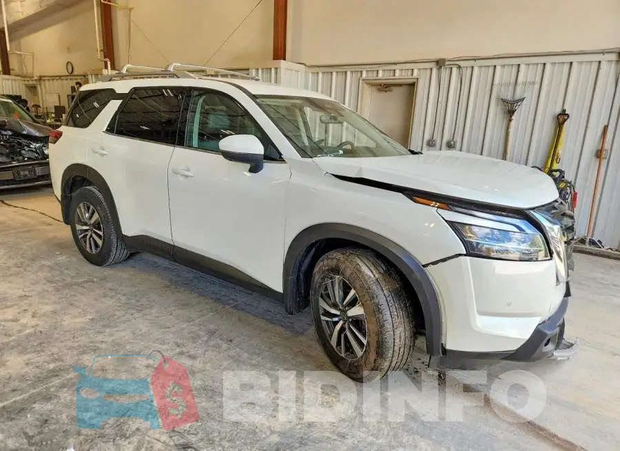5N1DR3CC4RC215175 Photo# 4