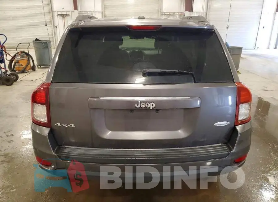 1C4NJDEB6HD163471 Photo# 6