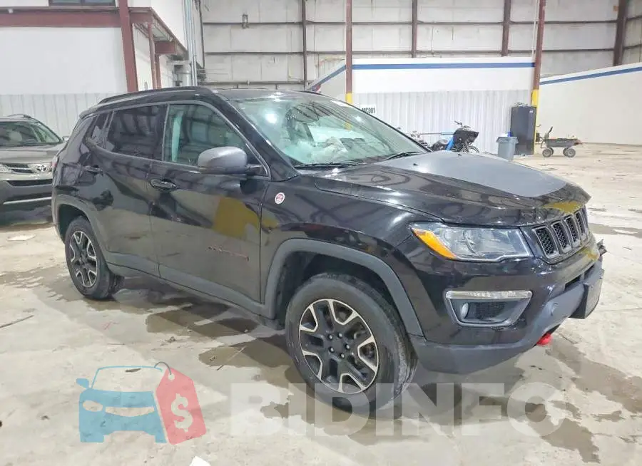 3C4NJDDB3LT159737 Photo# 4