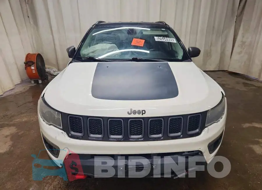 3C4NJDDB9LT207919 Photo# 5