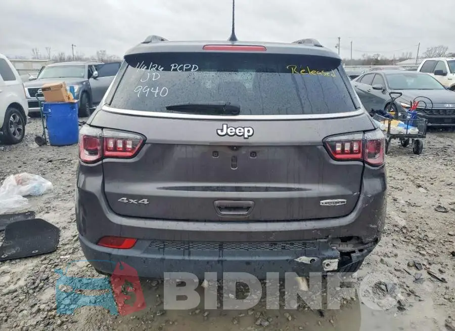 3C4NJDFBXNT151652 Photo# 6