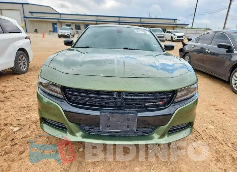 2C3CDXBG8MH608424 Photo# 5