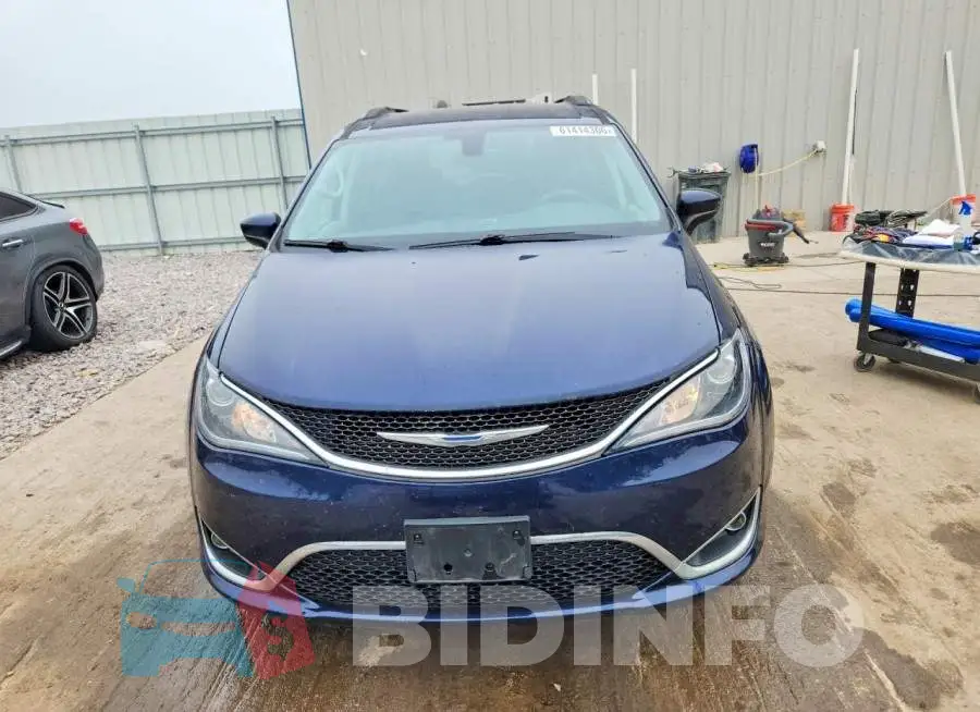 2C4RC1BG8HR816955 Photo# 5