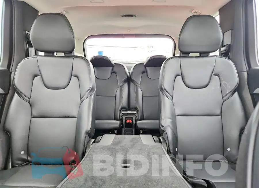 YV4102PK6M1741239 Photo# 10