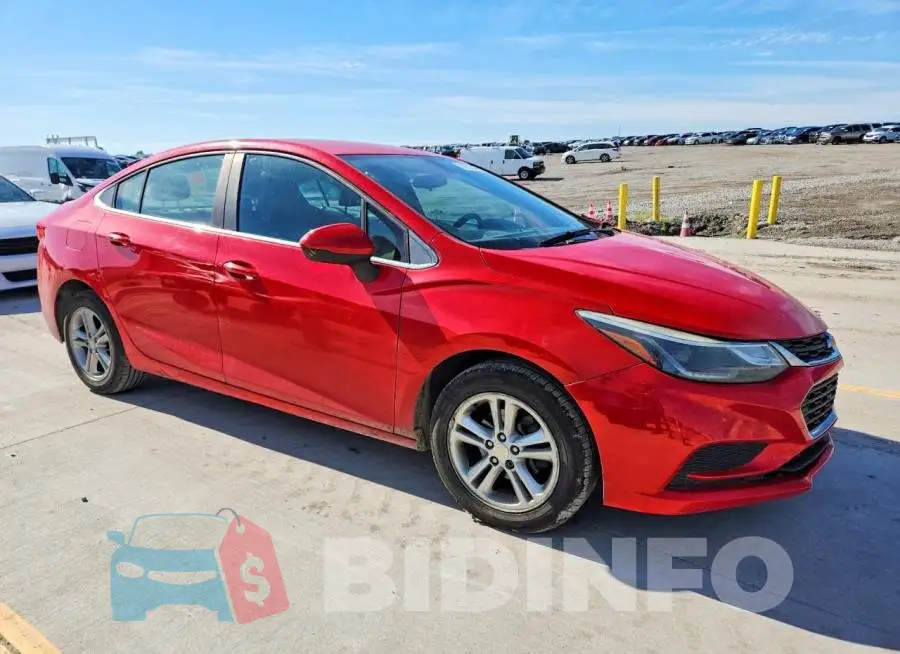1G1BE5SMXJ7152019 Photo# 4