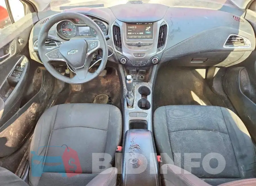 1G1BE5SMXJ7152019 Photo# 8