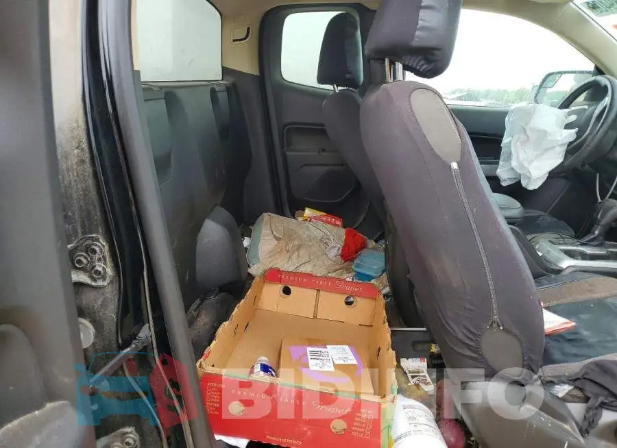1GCHSCEA4M1250972 Photo# 10