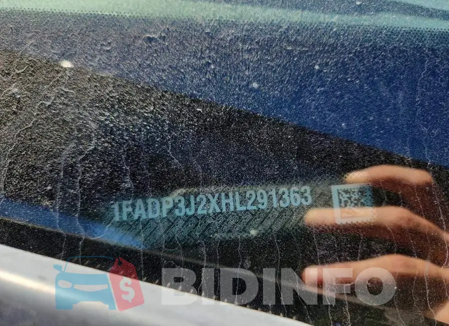 1FADP3J2XHL291363 Photo# 13