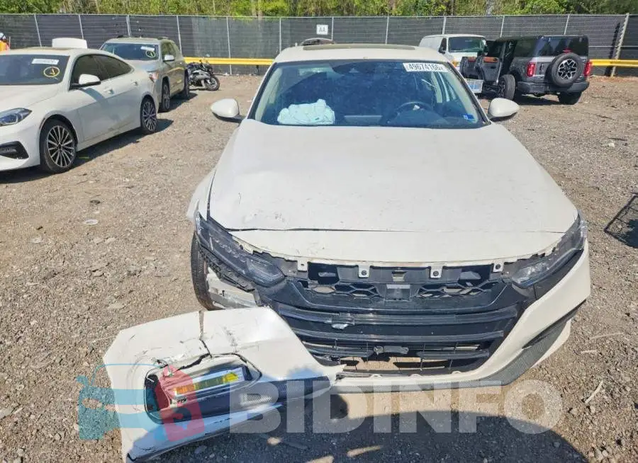 1HGCV2F67JA039378 Photo# 5