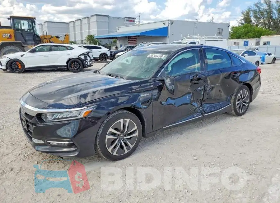 1HGCV3F62JA001093 Photo# 1