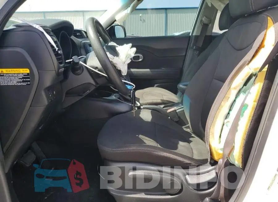 KNDJN2A22J7574352 Photo# 7