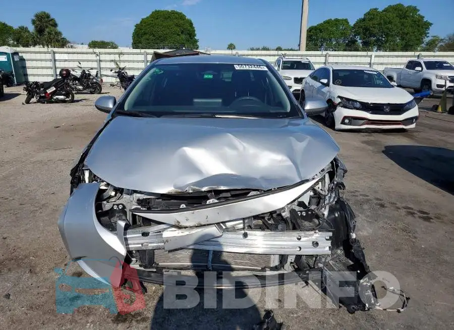 JTDBCMFE4R3067917 Photo# 5
