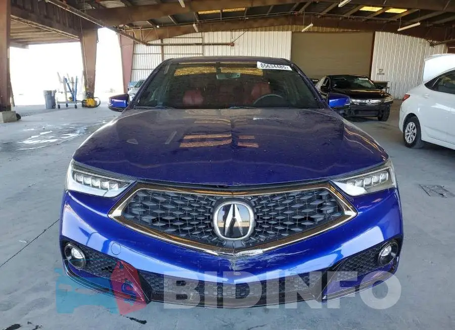 19UUB2F63JA010764 Photo# 5