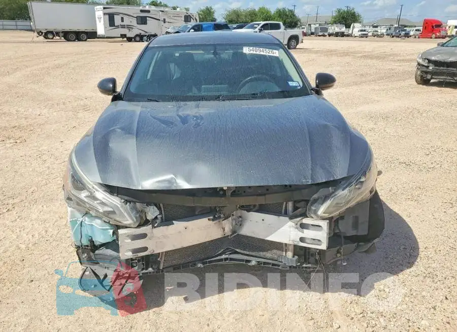 1N4BL4CV5KC121533 Photo# 5