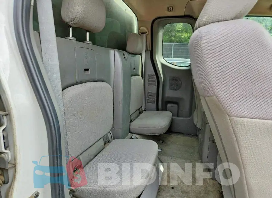 1N6BD0CT3HN718043 Photo# 10
