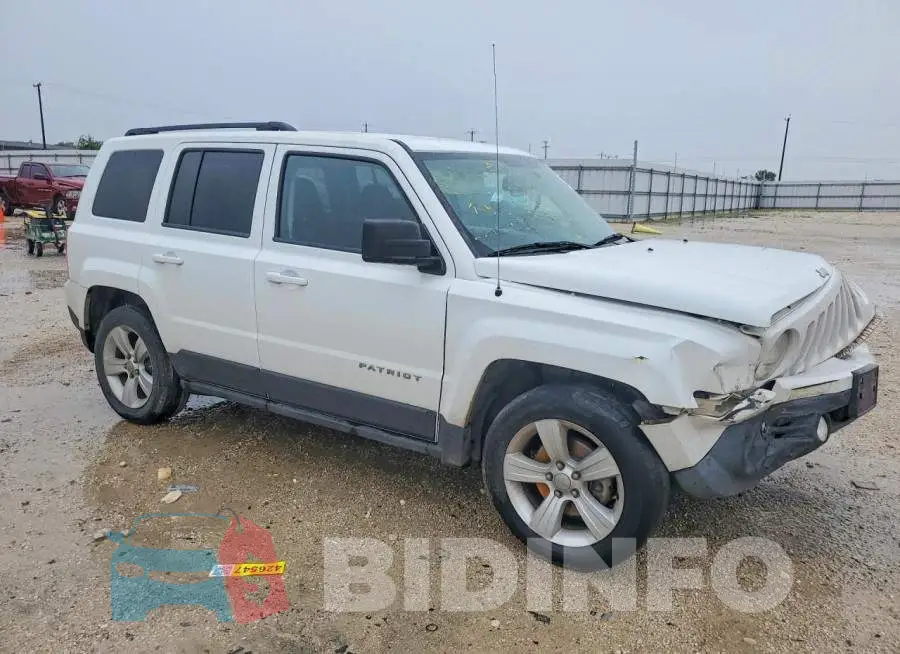 1C4NJPFB2HD184883 Photo# 4