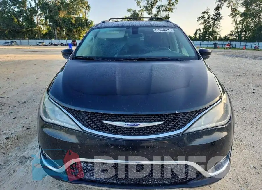 2C4RC1BG1KR650950 Photo# 5