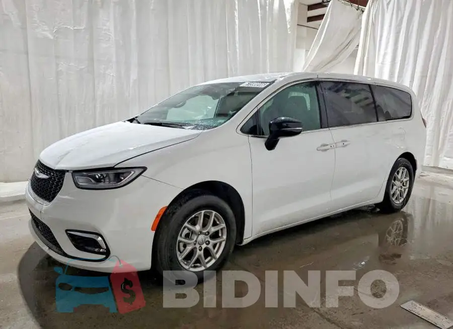 2C4RC1BG1TR228422 Photo# 1