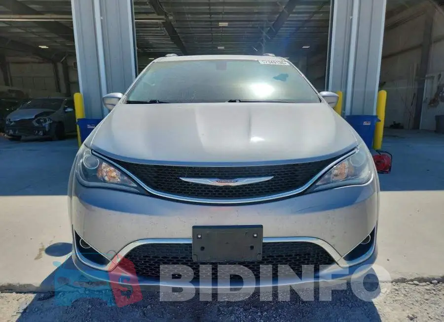 2C4RC1BG9HR815992 Photo# 5