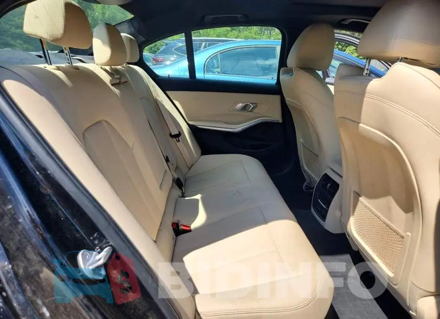 3MW5R7J04L8B27294 Photo# 10