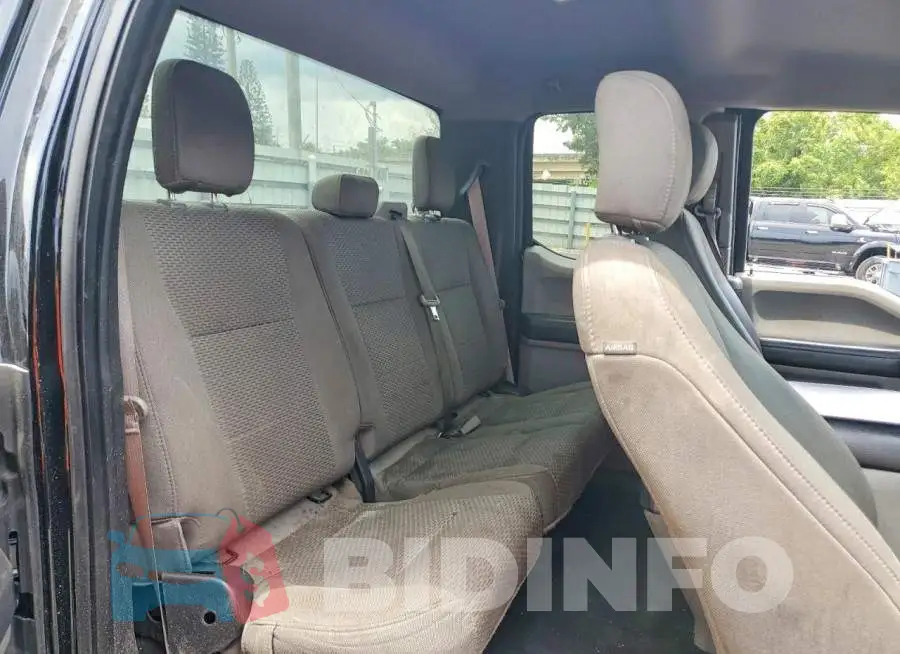 1FT7X2A69KEE18474 Photo# 10