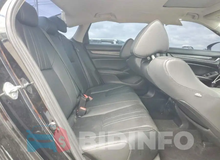 1HGCV3F95MA010823 Photo# 10