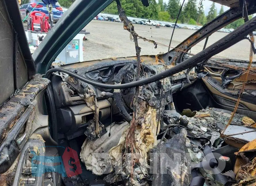 JF2SKALC9RH407877 Photo# 9