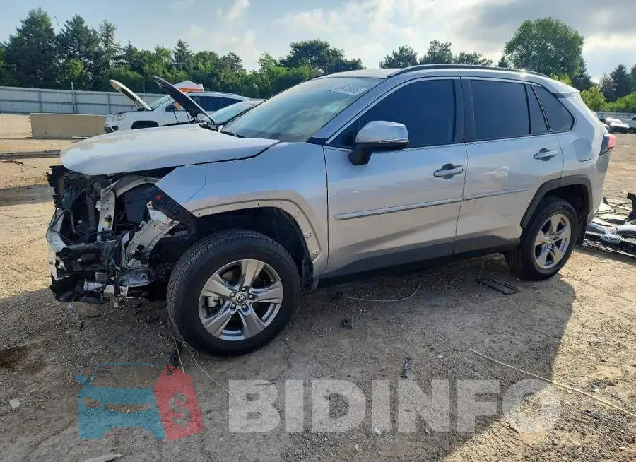 2T3P1RFV2RC410084 Photo# 1