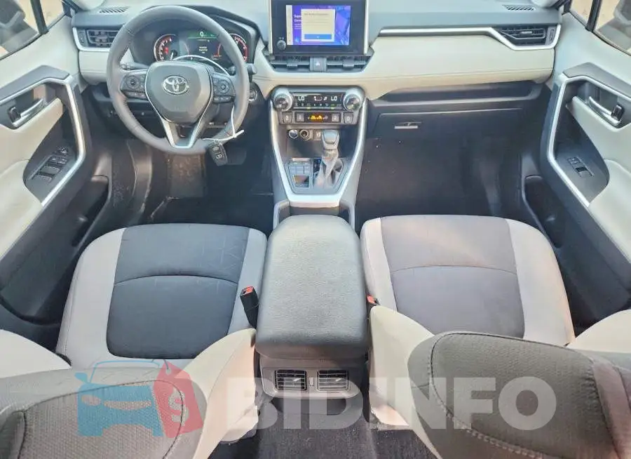 2T3P1RFV2RC410084 Photo# 8