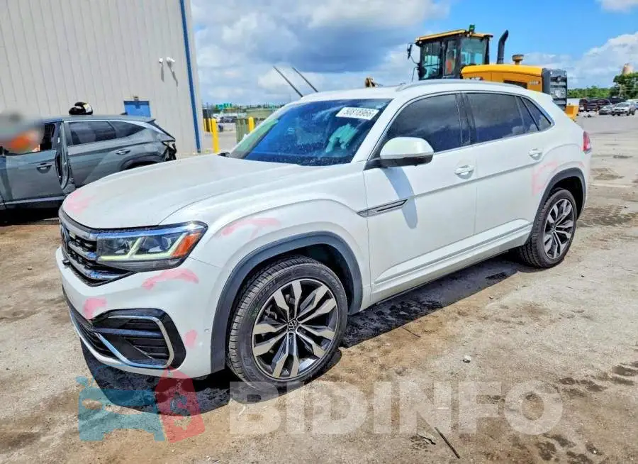 1V2FE2CA6PC210640 Photo# 1