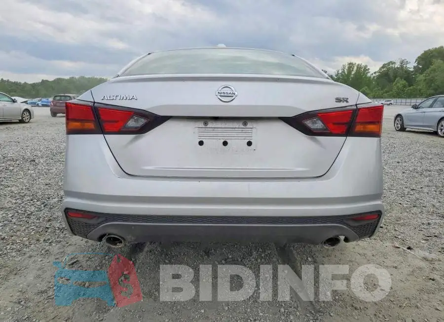 1N4BL4CV3KC168902 Photo# 6