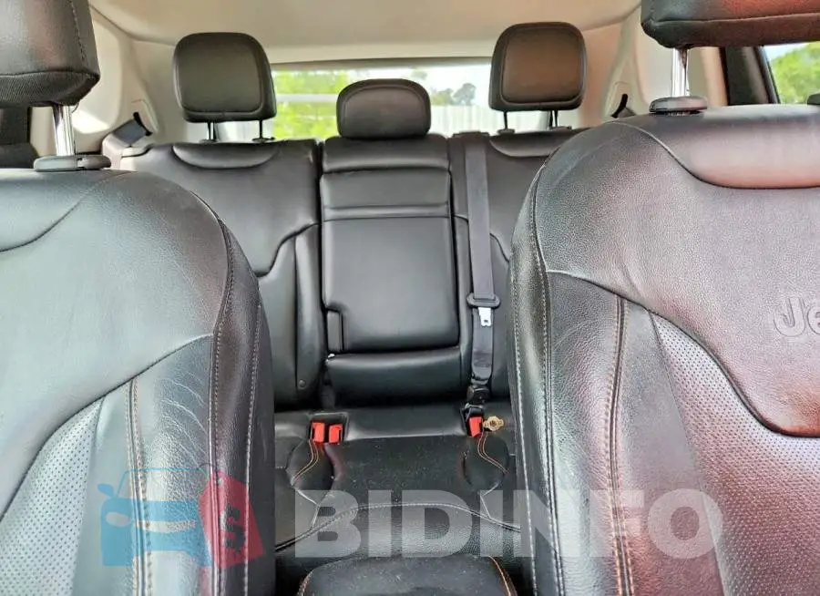 3C4NJDCB9HT597722 Photo# 10