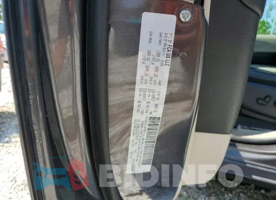 2C4RC1DG3LR176174 Photo# 13