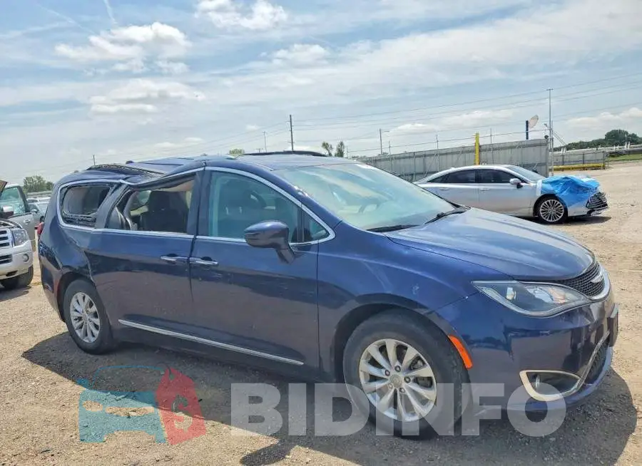 2C4RC1EG6JR131628 Photo# 4