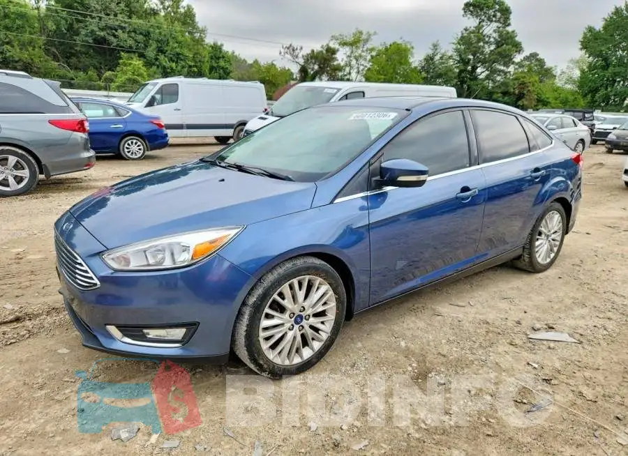 1FADP3J20JL280944 Photo# 1