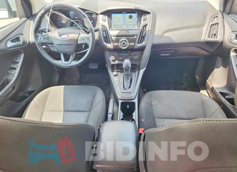 1FADP3M27HL313007 Photo# 8
