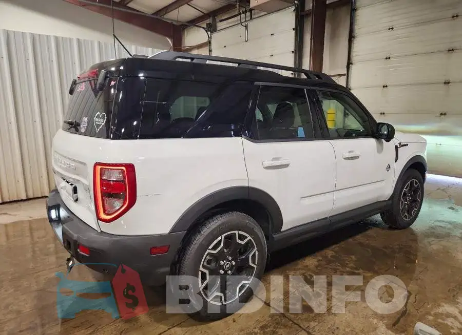 3FMCR9CN5SRF39744 Photo# 3
