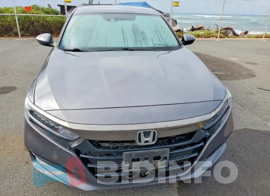 1HGCV1F38KA135697 Photo# 5