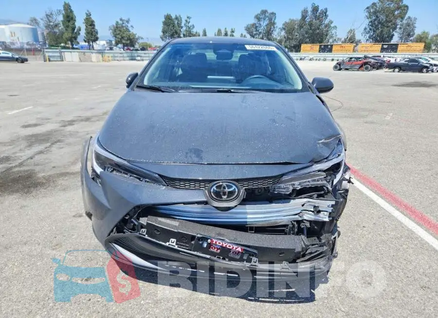 JTDBCMFE8T3140875 Photo# 5