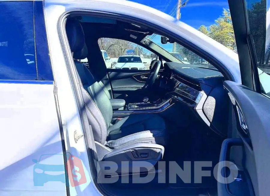 WA1ACBF70PD010097 Photo# 5